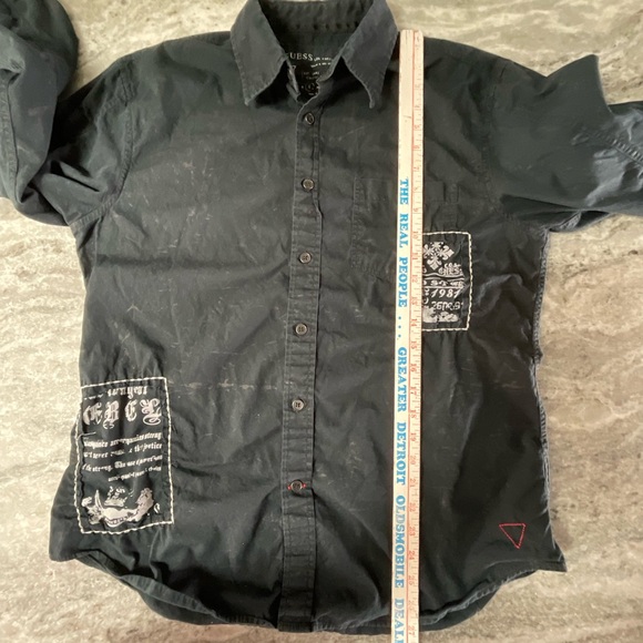 Guess men’s button down shirt size Large (Q1) - Picture 6 of 7